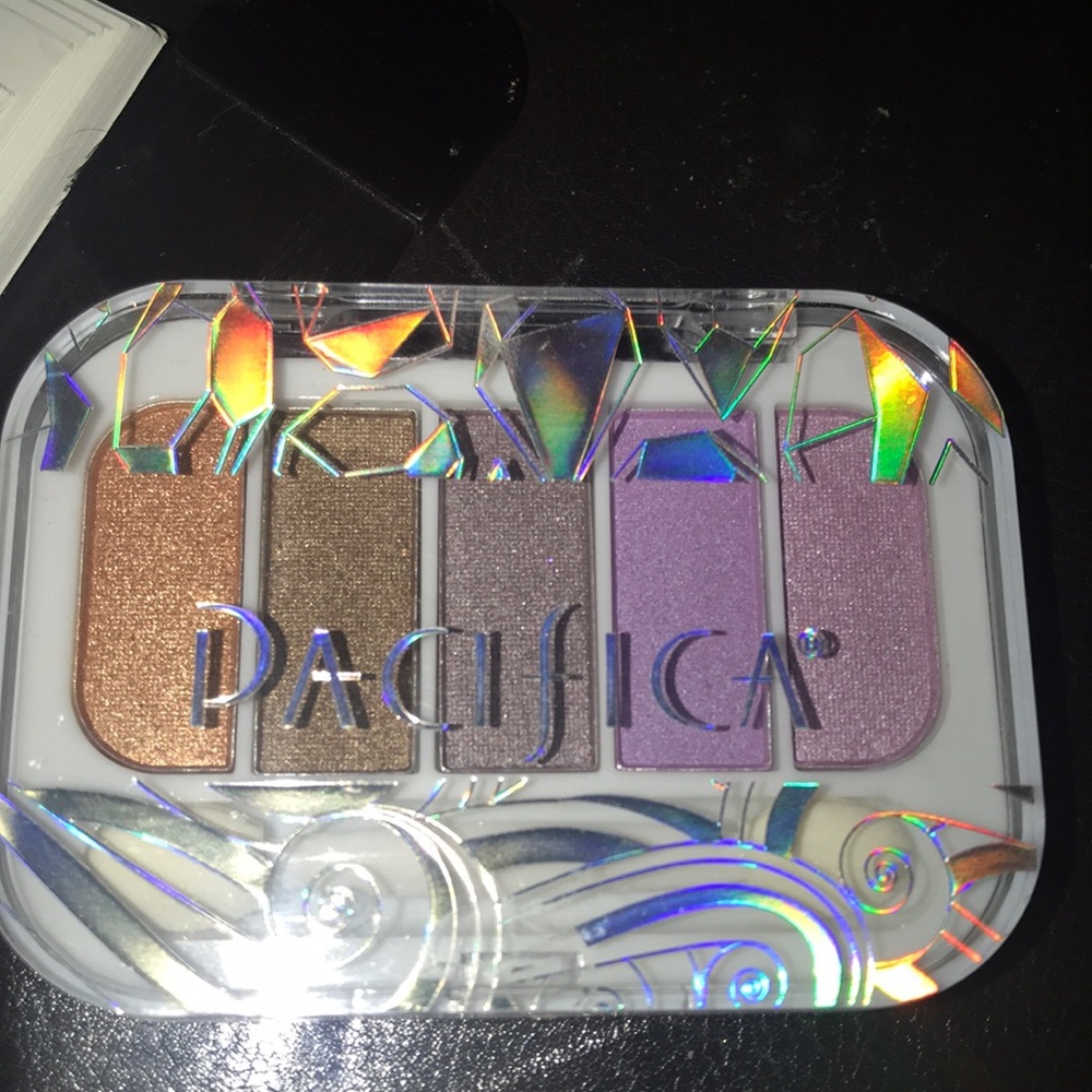 Pacifica Eyeshadows in Beach Crystals